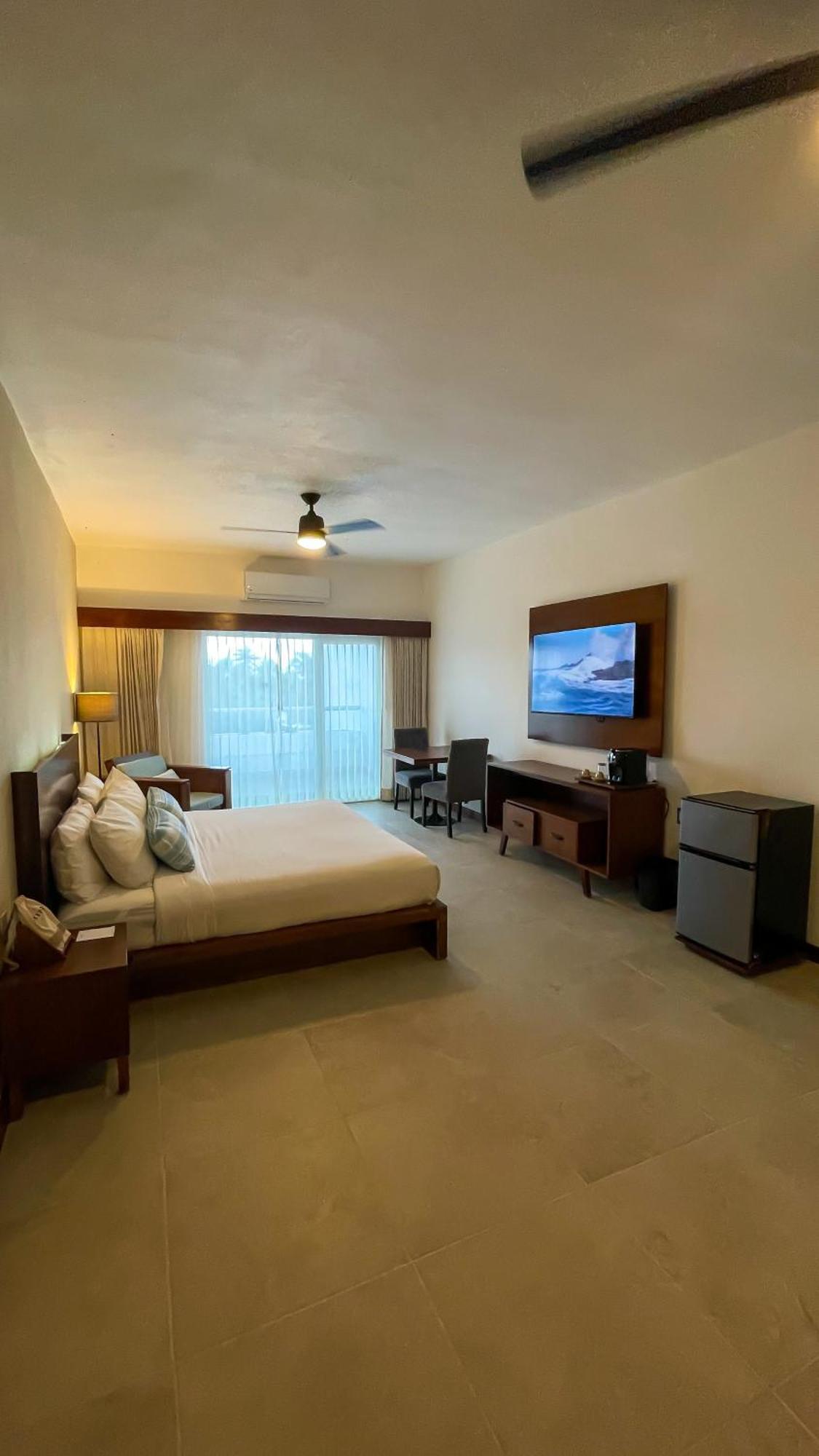 The Mint Resort Isla Mujeres Extérieur photo
