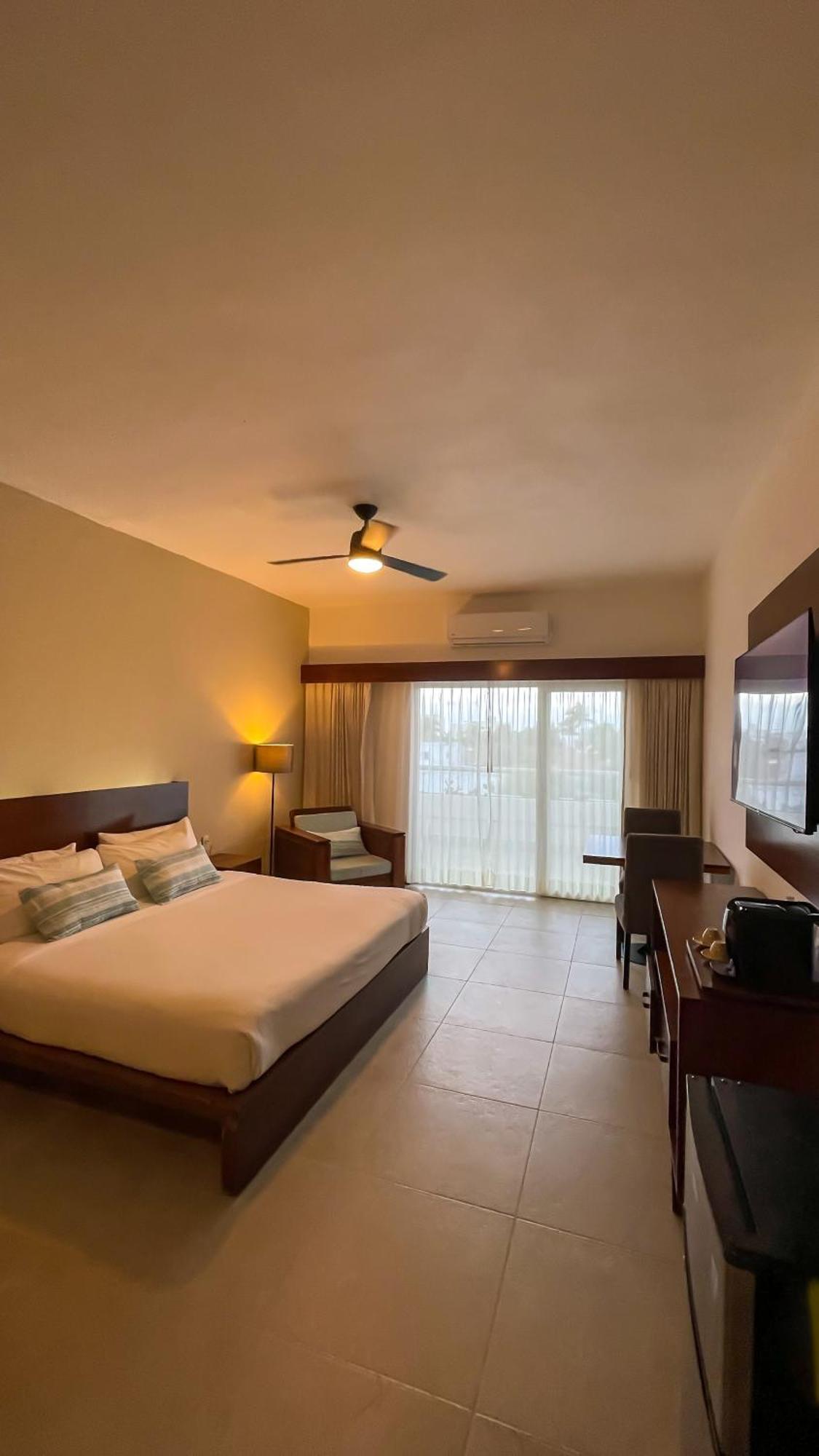 The Mint Resort Isla Mujeres Extérieur photo