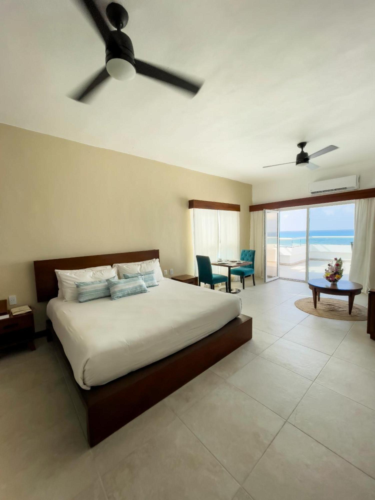 The Mint Resort Isla Mujeres Extérieur photo