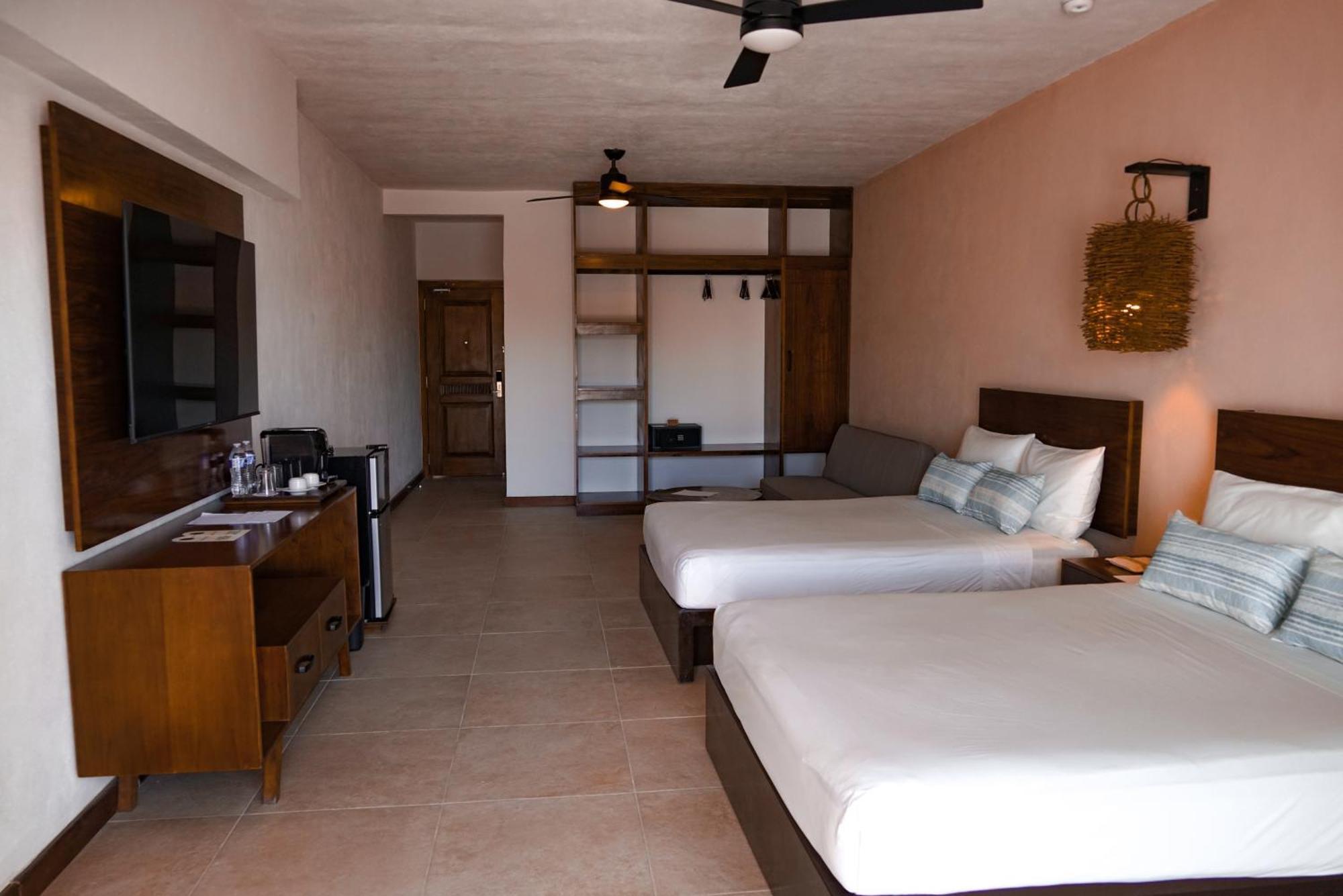 The Mint Resort Isla Mujeres Extérieur photo